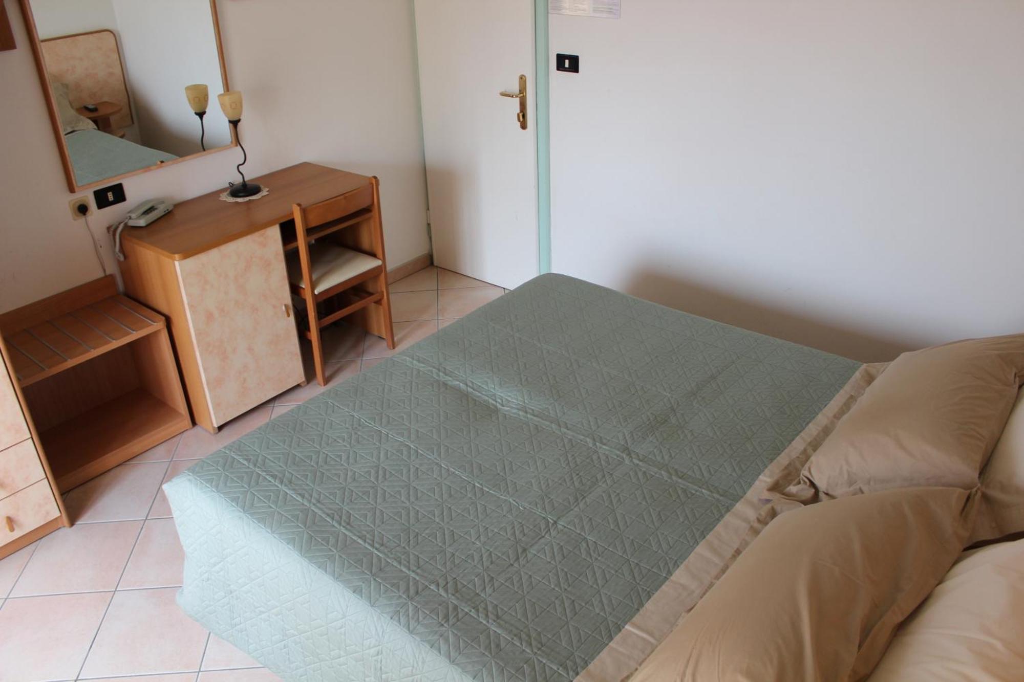 Hotel Verdemare Rimini Værelse billede